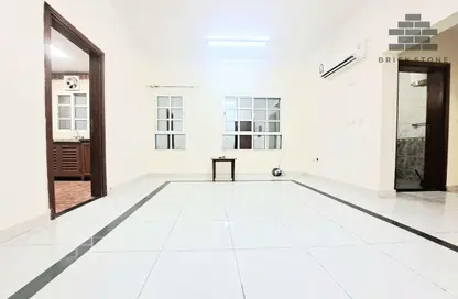 Apartment - 1 Bedroom - 1 Bathroom for rent in Salaja Street - Doha Al Jadeed - Doha