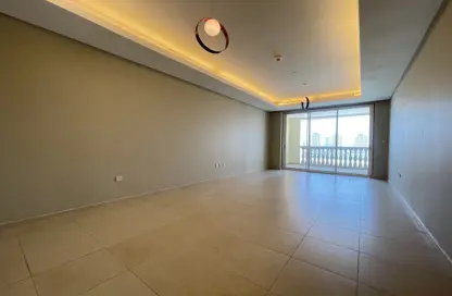 شقة - 2 غرف نوم - 3 حمامات للايجار في فيفا غرب - فيفا بحرية - جزيرة اللؤلؤة - الدوحة