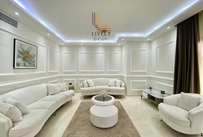 964009 - Property Image 2