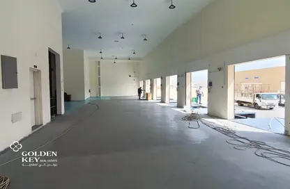 مخزن - استوديو - 8 حمامات للايجار في الحي الأرجنتيني - بركة العوامر - الوكرة