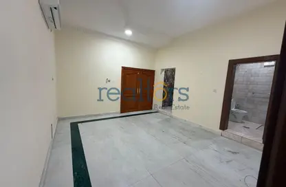 شقة - غرفة نوم - 1 حمام للايجار في شارع المرخية - المرخية - الدوحة شقة - غرفة نوم - 1 حمام للايجار في شارع المرخية - المرخية - الدوحة