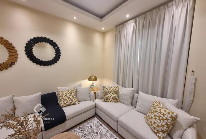 944239 - Property Image 3