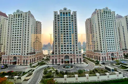 Apartment - 3 Bedrooms - 3 Bathrooms for rent in Floresta Gardens - Floresta Gardens - The Pearl Island - Doha
