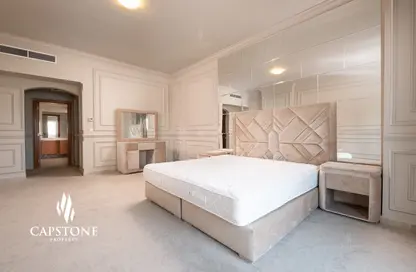 صورة لـ غرفة- غرفة النوم شقة - 2 غرف نوم - 3 حمامات للايجار في طريق بورتو الشرقي - بورتو أرابيا - جزيرة اللؤلؤة - الدوحة ، صورة رقم 1