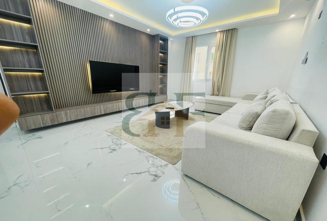 1001886 - Property Image 2