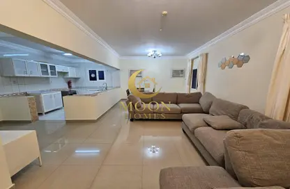Apartment - 2 Bedrooms - 2 Bathrooms for rent in Al Mansoura - Doha