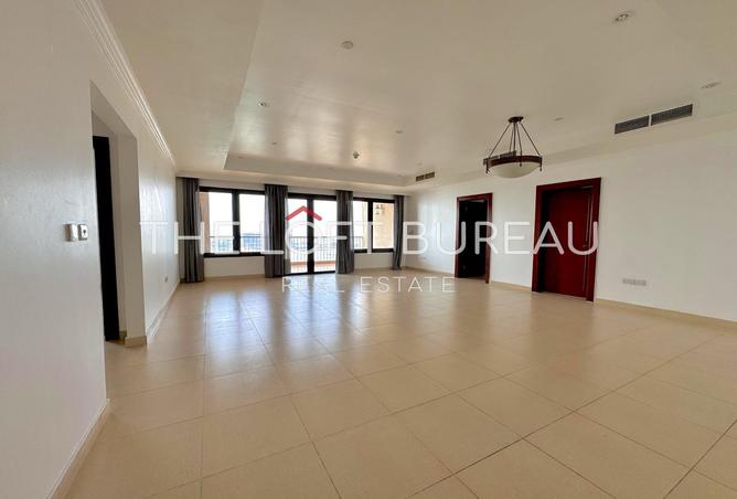 983549 - Property Image 2