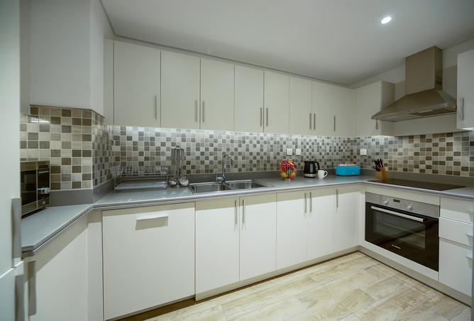 915978 - Property Image 3