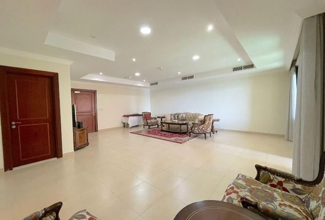 984058 - Property Image 3