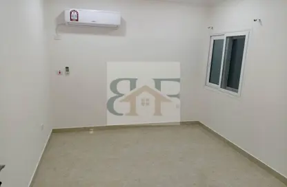 شقة - 2 غرف نوم - 2 حمامات للايجار في بن عمران - فريج بن عمران - الدوحة