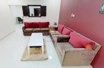 Apartment - 2 Bedrooms - 2 Bathrooms for rent in Al Sakhama - Doha