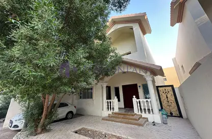 مجمع سكني - 7 غرف نوم - 5 حمامات للايجار في سوق الغرافة - الغرافة - الدوحة