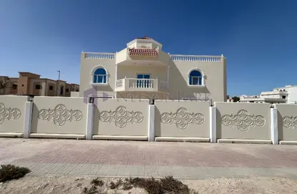 فيلا - 8 غرف نوم - 8 حمامات للايجار في ليغتايفيا لاجوون - الخليج الغربي - الدوحة