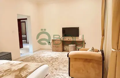 فيلا - 5 غرف نوم - 4 حمامات للايجار في إزغاوا - إزغاوا - الدوحة