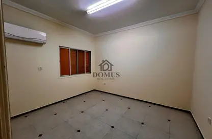 شقة - 3 غرف نوم - 3 حمامات للايجار في شارع الزبير بكار - السد - الدوحة