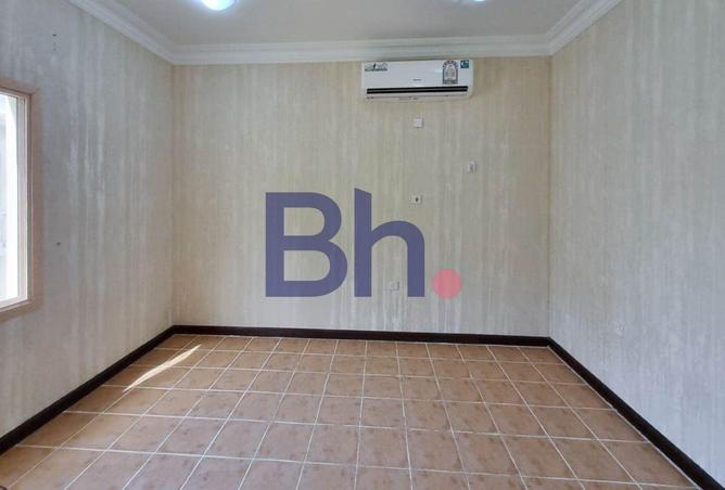 955476 - Property Image 2