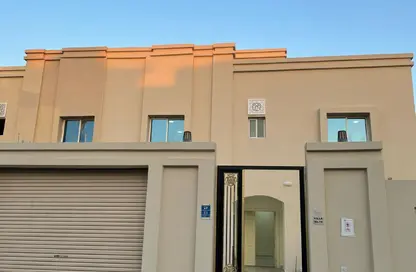 Villa - 5 Bedrooms - 5 Bathrooms for rent in Al Gharrafa - Al Gharrafa - Doha