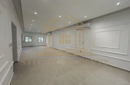 Compound - 3 Bedrooms - 3 Bathrooms for rent in Salwa Road - Al Aziziyah - Doha