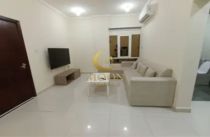 Apartment - 1 Bedroom - 1 Bathroom for rent in Umm Ghwailina Comm - Umm Ghuwalina - Umm Ghuwailina - Doha