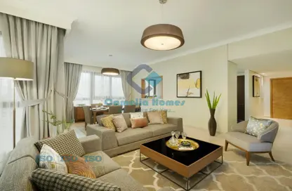 Living Room image for: Apartment - 2 Bedrooms - 4 Bathrooms for rent in Anas Street - Fereej Bin Mahmoud North - Fereej Bin Mahmoud - Doha, Image 1