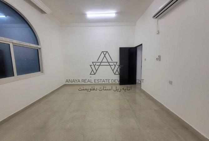 939346 - Property Image 3