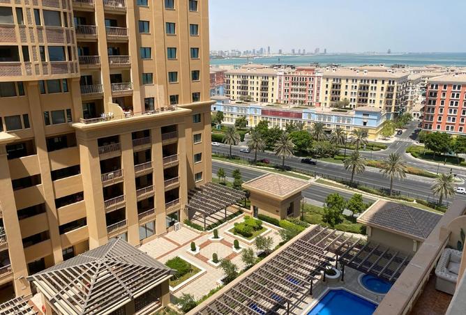 932315 - Property Image 2