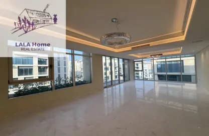 Apartment - 4 Bedrooms - 6 Bathrooms for sale in Gewan Island - The Pearl Island - Doha