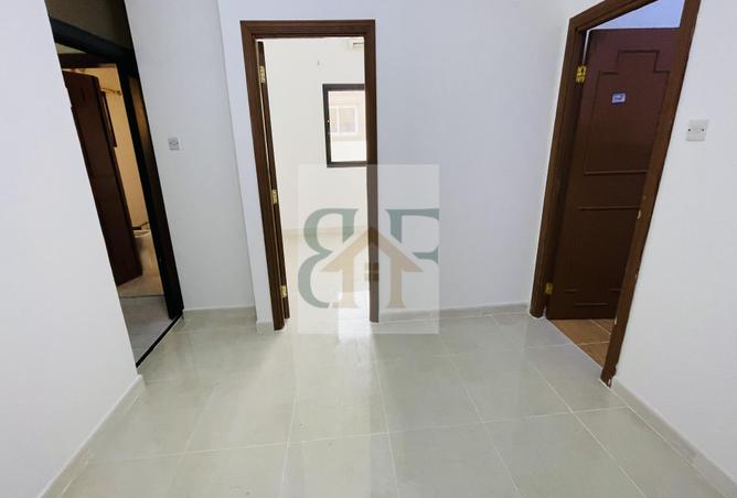 982595 - Property Image 2