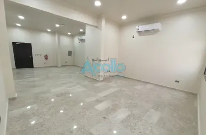 مساحات مكتبية - استوديو - 2 حمامات للايجار في الوجبه - الريان - الدوحة
