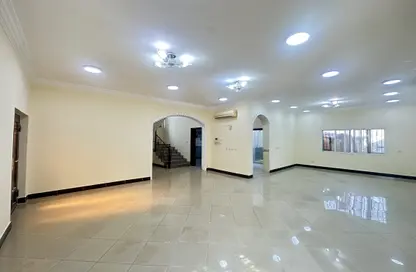Villa - 3 Bedrooms - 4 Bathrooms for rent in Ain Khaled Villas - Ain Khaled - Doha Villa - 3 Bedrooms - 4 Bathrooms for rent in Ain Khaled Villas - Ain Khaled - Doha