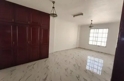 Apartment - 2 Bedrooms - 3 Bathrooms for rent in Abu Talha Street - Fereej Bin Omran - Doha