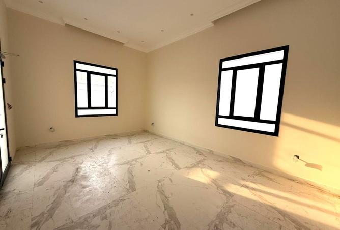 969672 - Property Image 3