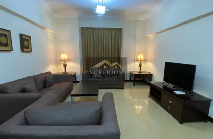 Apartment - 2 Bedrooms - 2 Bathrooms for rent in Al Sadd Road - Al Sadd - Doha