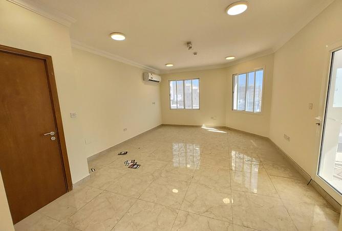 963114 - Property Image 2