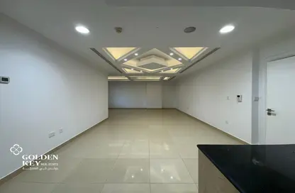Apartment - 2 Bedrooms - 3 Bathrooms for rent in West Porto Drive - Porto Arabia - The Pearl Island - Doha