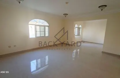 فيلا - 6 غرف نوم - 5 حمامات للايجار في منطقة مويثر - الريان - الدوحة