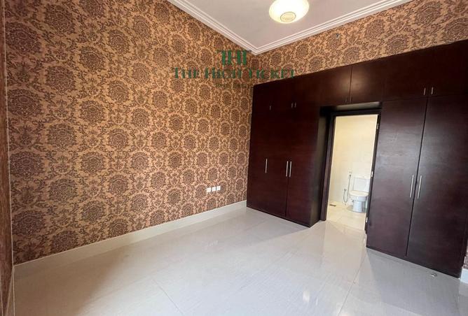953735 - Property Image 2