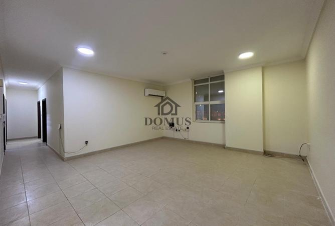 937451 - Property Main Image