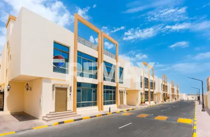 مجمع سكني - 6 غرف نوم - 5 حمامات للبيع في الوكير - الوكير - الوكرة