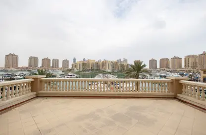 Townhouse - 4 Bedrooms - 6 Bathrooms for sale in West Porto Drive - Porto Arabia - The Pearl Island - Doha