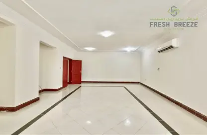 شقة - 2 غرف نوم - 2 حمامات للايجار في فريج بن محمود الشمالي - فريج بن محمود - الدوحة