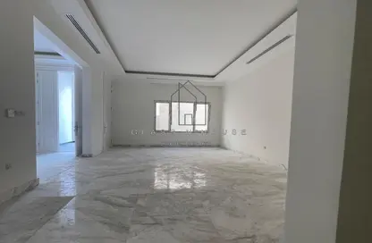 Empty Room image for: Villa for sale in Al Kheesa - Al Kheesa - Umm Salal Mohammed, Image 1