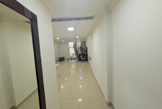 915564 - Property Image 2