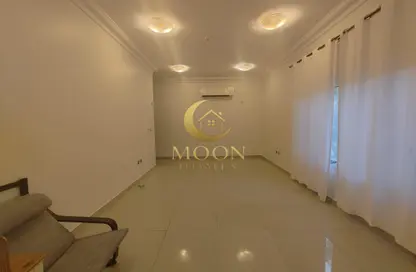 Apartment - 2 Bedrooms - 2 Bathrooms for rent in Old Airport Road - Doha