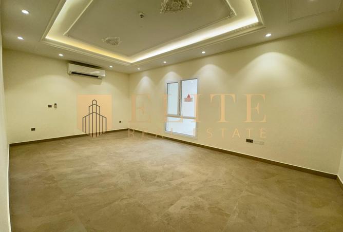 935190 - Property Image 2