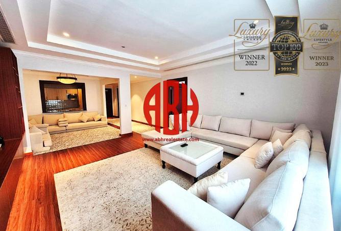 974043 - Property Image 2