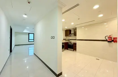 Apartment - 1 Bedroom - 2 Bathrooms for rent in East Porto Drive - Porto Arabia - The Pearl Island - Doha