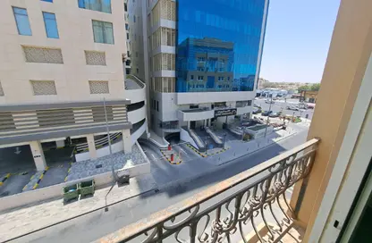Apartment - 3 Bedrooms - 3 Bathrooms for rent in Fereej Bin Mahmoud South - Fereej Bin Mahmoud - Doha