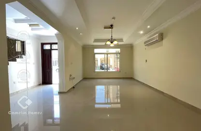 فيلا - 4 غرف نوم - 4 حمامات للايجار في مريخ - المريخ - الدوحة