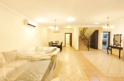 Villa - 4 Bedrooms - 4 Bathrooms for rent in Old Airport Road - Old Airport Road - Doha